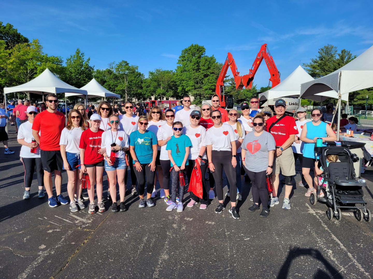 Commonwealth Credit Union team posing for picture at 2023 Central Kentucky Heart Walk. 